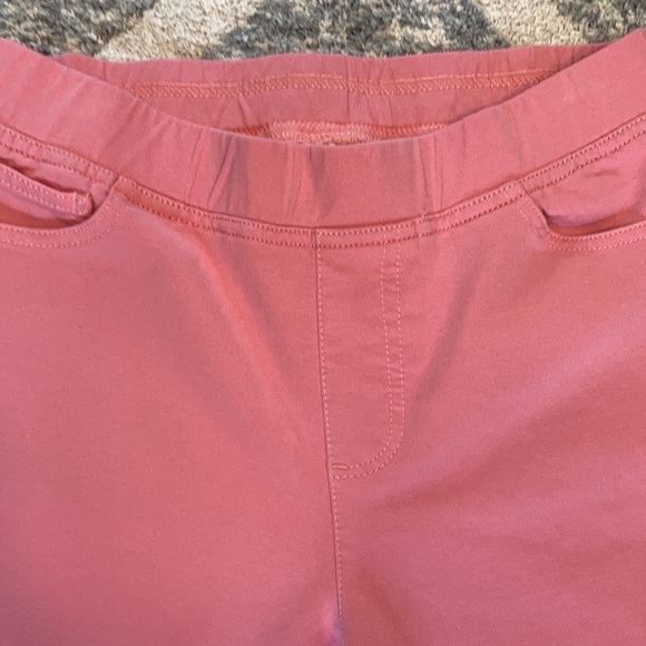 Denim & Co. Regular Comfy Knit Pull-On Crop - Picture 3 of 6